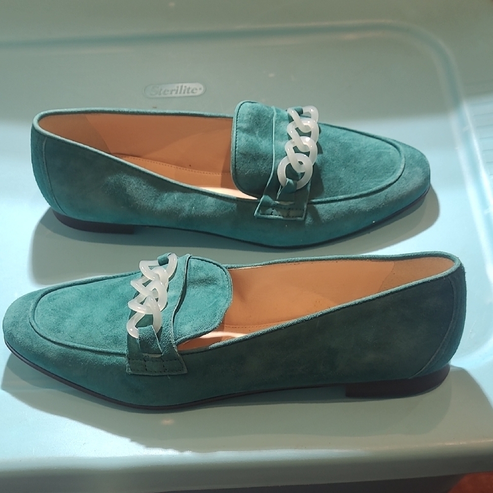 J. Crew Green Leather Loafers with Chain Detail Size 9.5 - Picture 3 of 12